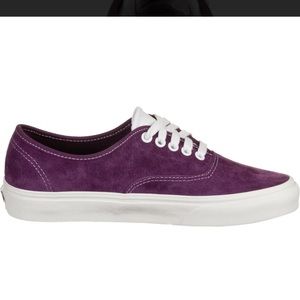 🔥Host Pick🔥NWT Vans Authentic Pig Suede Lace Up Purple Size 6